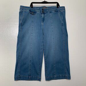 Torrid Womens 22 plus size Wide Leg Crop High Rise Stretch Jean Blue Light Wash